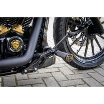  Phantom Mid- to Forward Control Conversion Kit for Softail M8 75 mm Further Forward Flat Black 