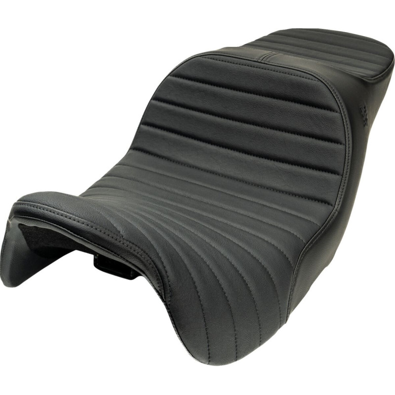 SEAT CHARIOT BLK CLSC STITCH VINYL BLK LOGO