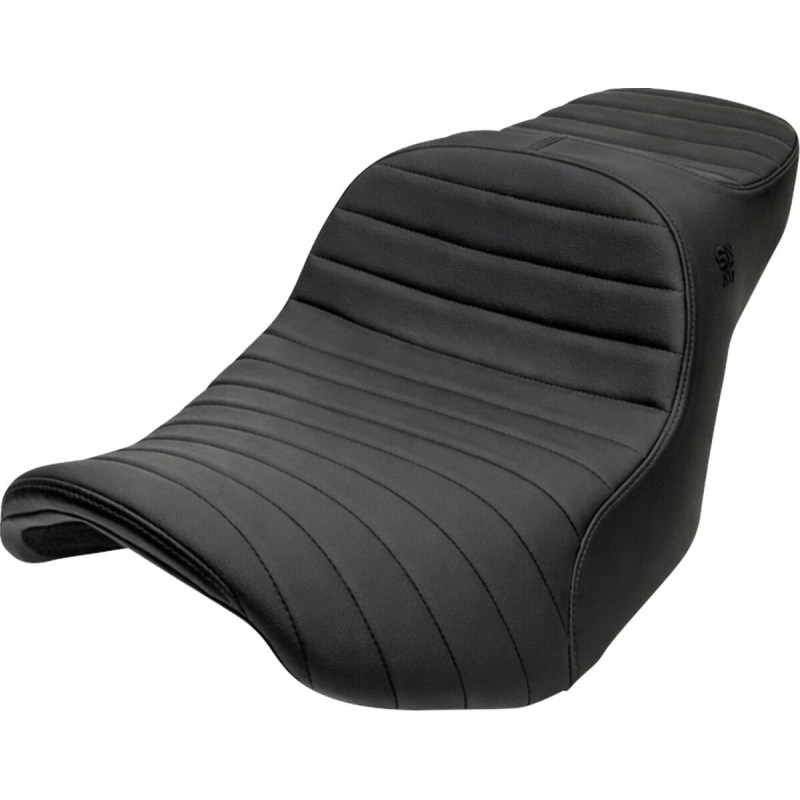 SEAT CHARIOT BLK CLSC STITCH VINYL BLK LOGO