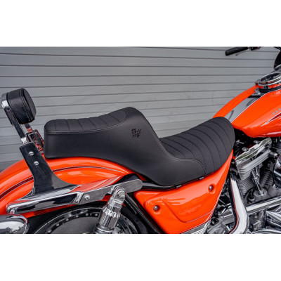 High Noon Seat - Vinyl - Black Classic Stitch - FXR